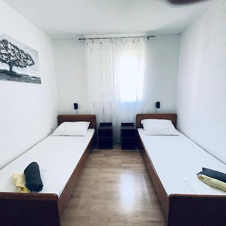 Appartamento Cornus Vallis Krk Town Esterno foto